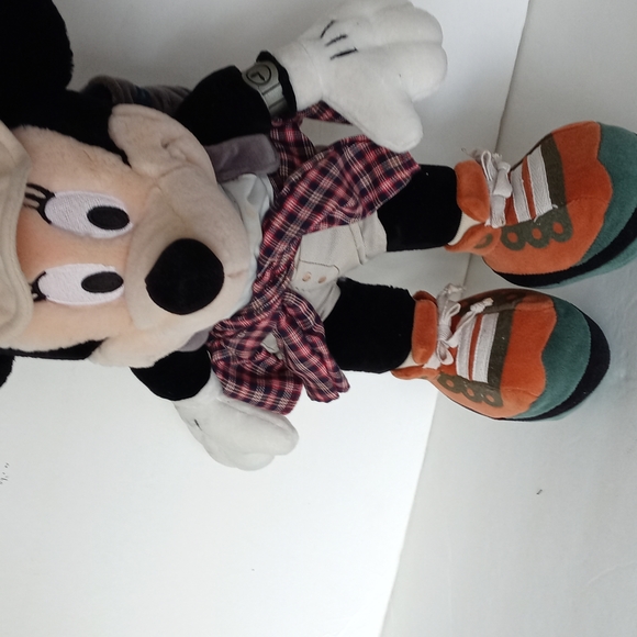 CHARACTER DOLL - Picture 8 of 16